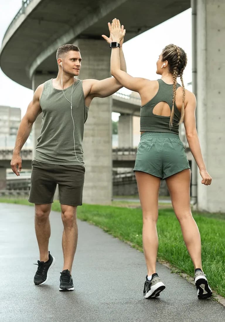 May support natural energy to feel refreshed throughout the day.